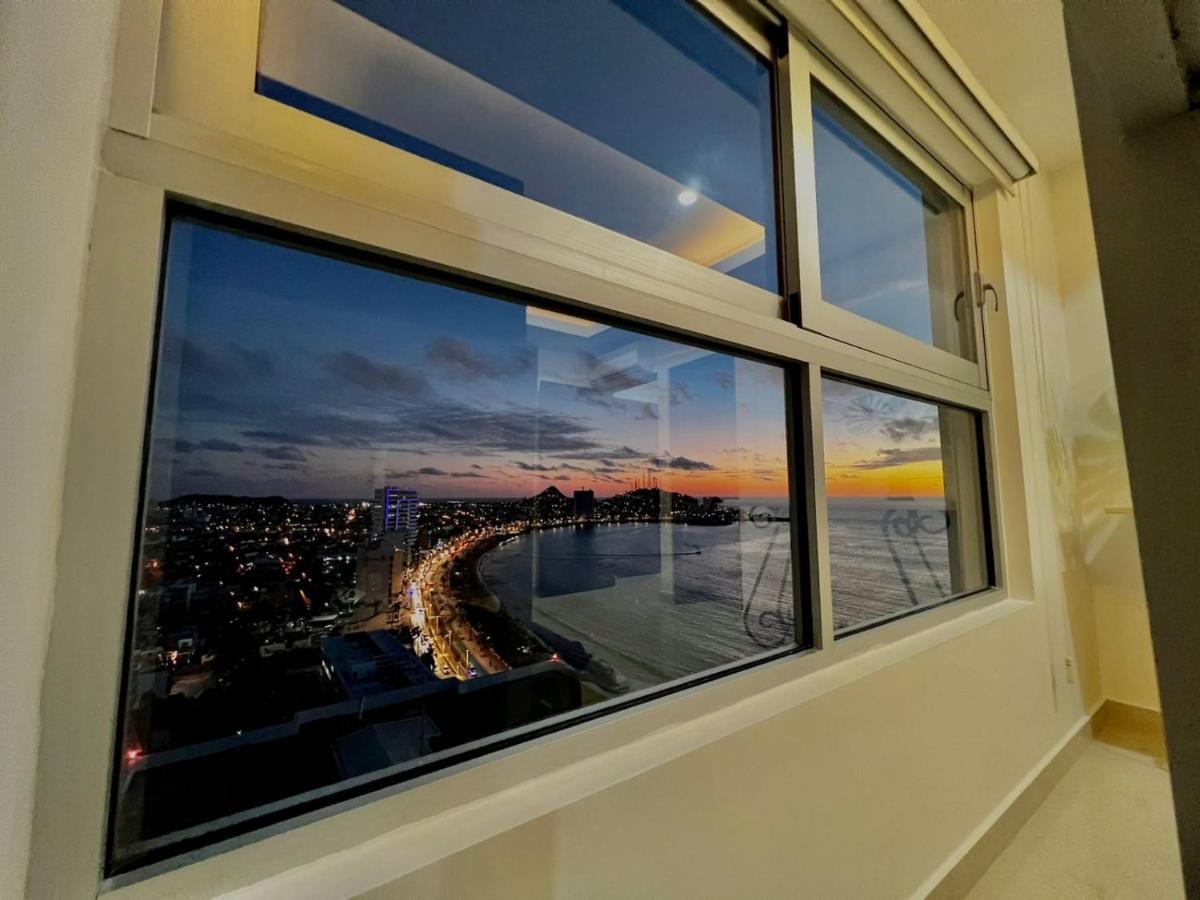 דירות מזטלן Sunset View Malecon 1404 Vista Panoramica Al Mar מראה חיצוני תמונה