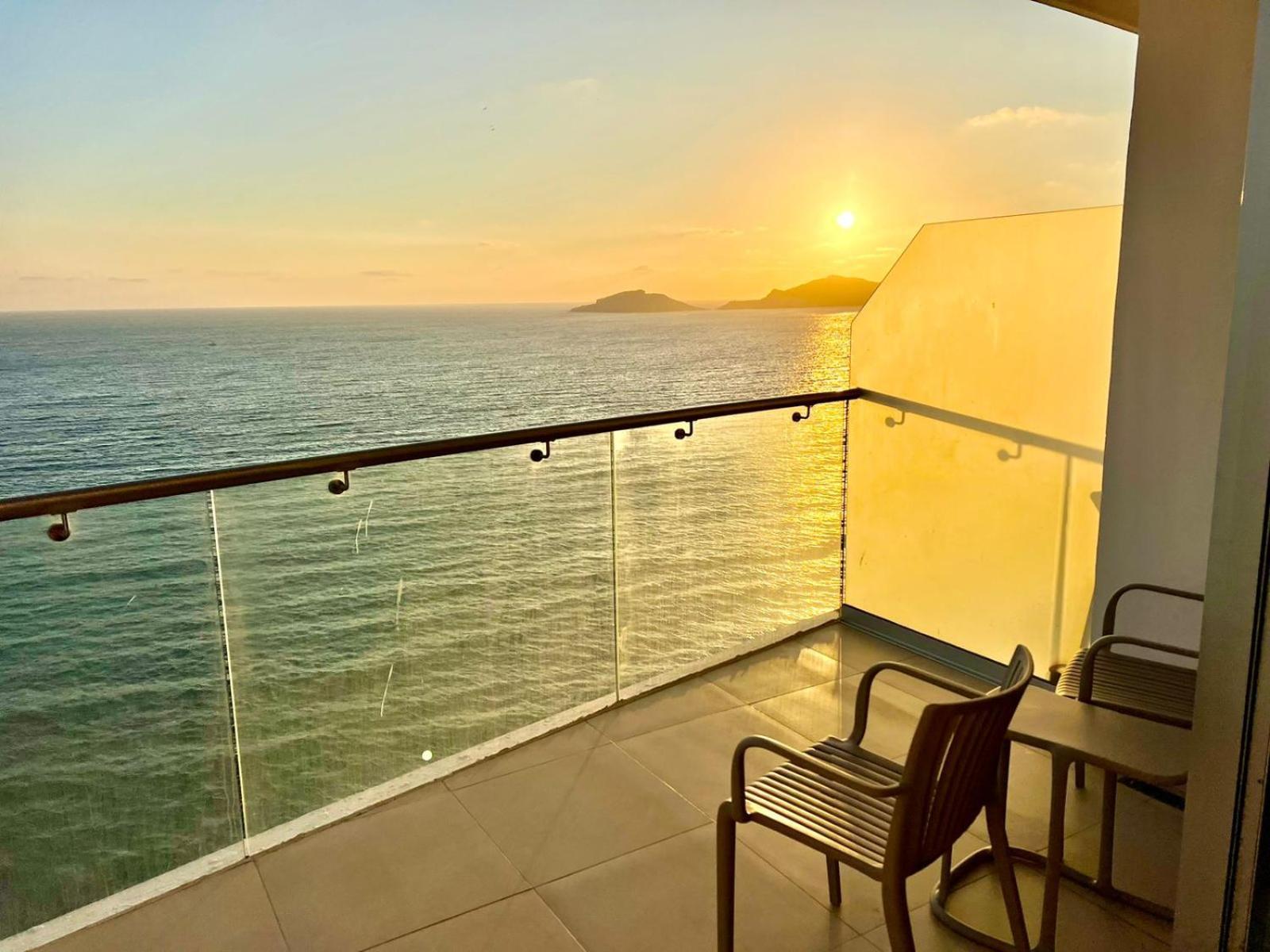 דירות מזטלן Sunset View Malecon 1404 Vista Panoramica Al Mar מראה חיצוני תמונה